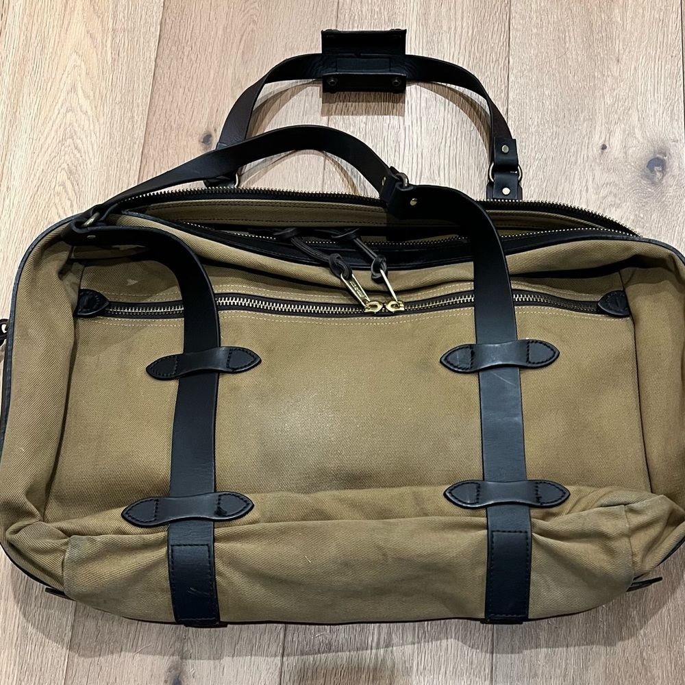Pre-owned Filson Travel Bag